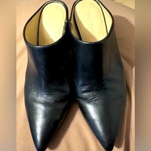 Good condition Marc Fisher black shoes